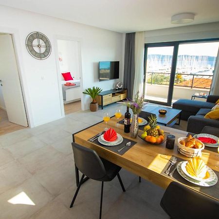 Apartmani Le-Lu Kaštela Extérieur photo
