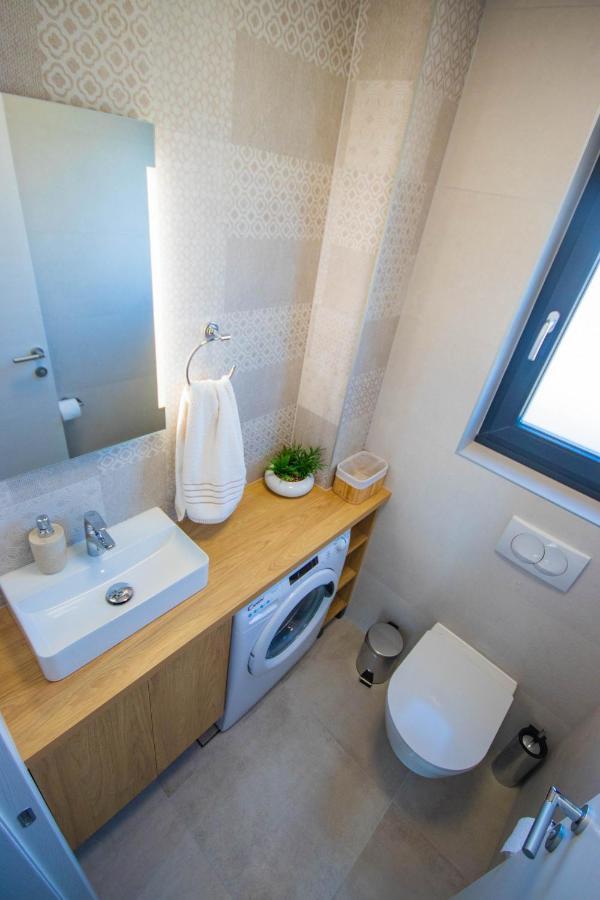 Apartmani Le-Lu Kaštela Extérieur photo