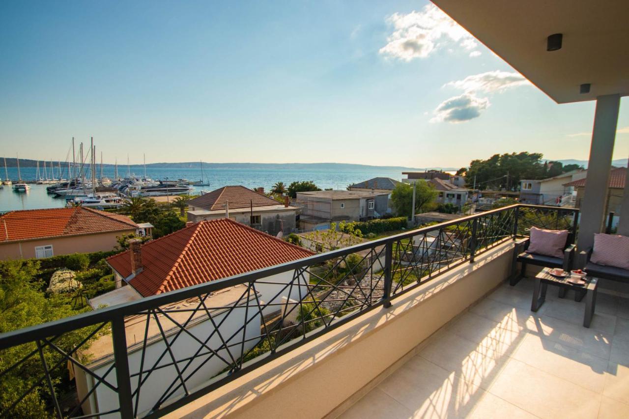 Apartmani Le-Lu Kaštela Extérieur photo