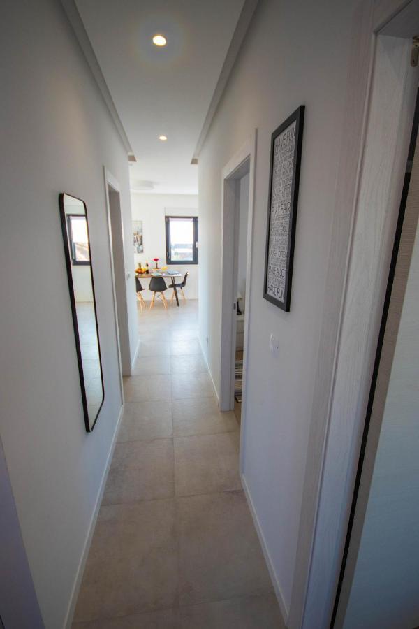 Apartmani Le-Lu Kaštela Extérieur photo