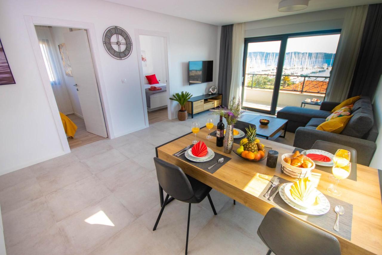 Apartmani Le-Lu Kaštela Extérieur photo