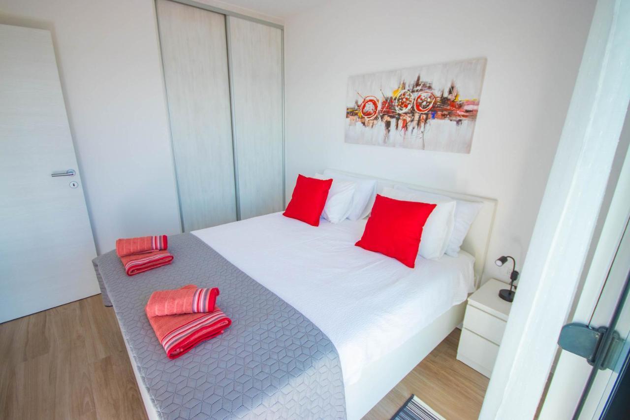 Apartmani Le-Lu Kaštela Extérieur photo