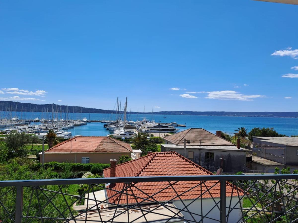 Apartmani Le-Lu Kaštela Extérieur photo